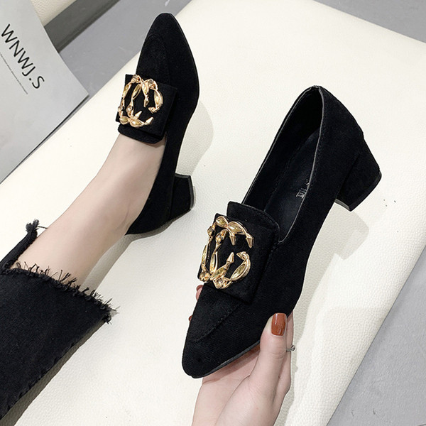 Дамски модерни карирани  обувки с дебел ток и метална катарама 