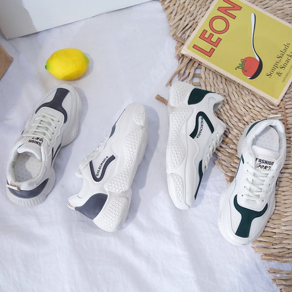 Sieviešu kedas ar plakanām zolēm piemērotas vasarai