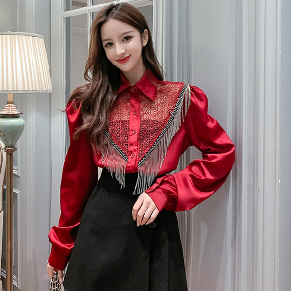 Retro stila sieviešu krekls ar mežģīnēm un klasisku apkakli