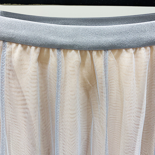 Модерна дамска пола с ластична талия и тюл