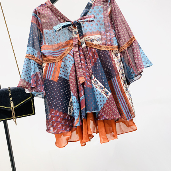 Rochie de dama colorata model nou cu decolteu spitz si maneci 3/4 - model lat