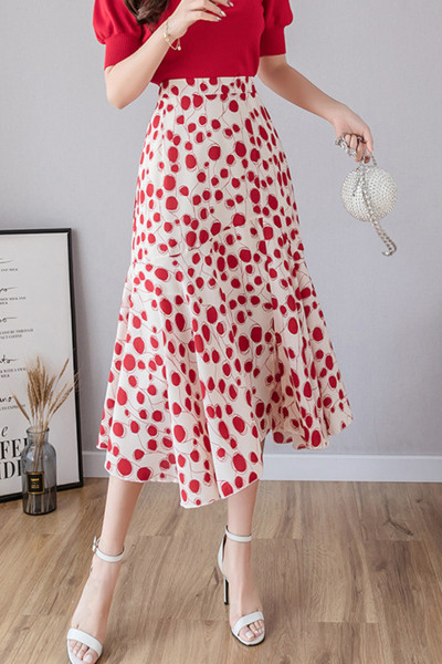 Spalvingas moteriško sijono kirpimo modelis aukštu liemeniu