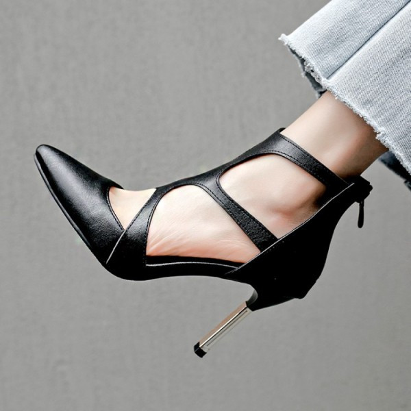 Modern szandál pántokkal és cipzárral, állatmintával