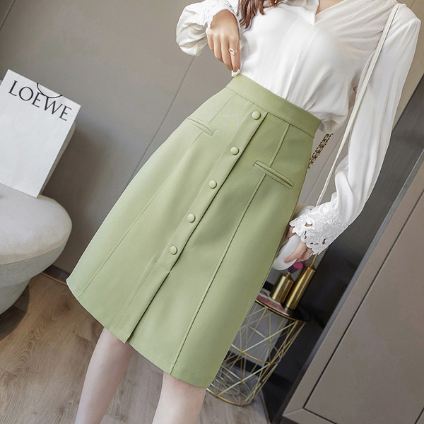 Модерна дамска пола с цепка и А-линия