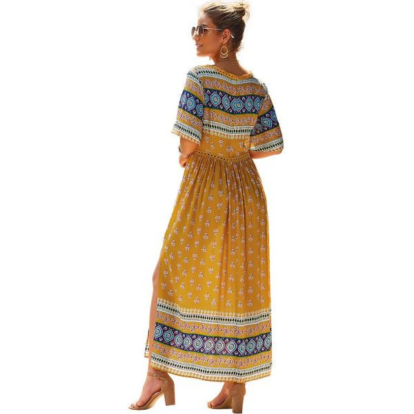 Alkalmi női tavaszi ruha rövid ujjal és mély nyakkivágással