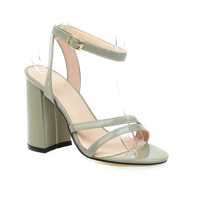 Sieviešu sandales ar augstu biezu papēdi un lencēm