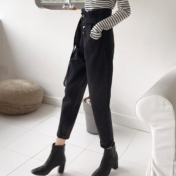 Ikdienas sieviešu džinsi ar augstu vidukli un jostu melnā krāsā