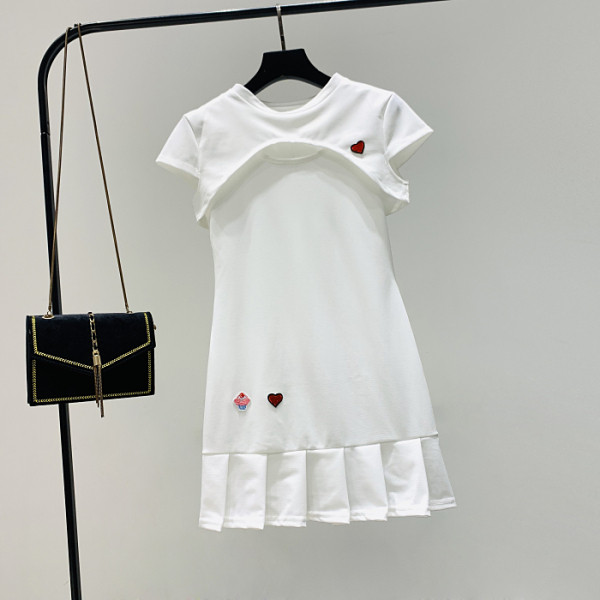 Új modell női ruha ovális nyakkivágással, két részből álló rövid ujjú