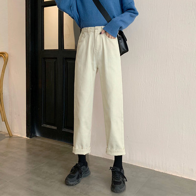 Paprasti moteriški ilgi platūs džinsai aukštu juosmeniu ir kišenėmis