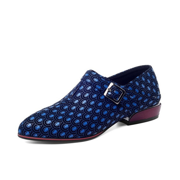 Moteriški laisvalaikio odiniai batai smaili modeliai su sagtimi