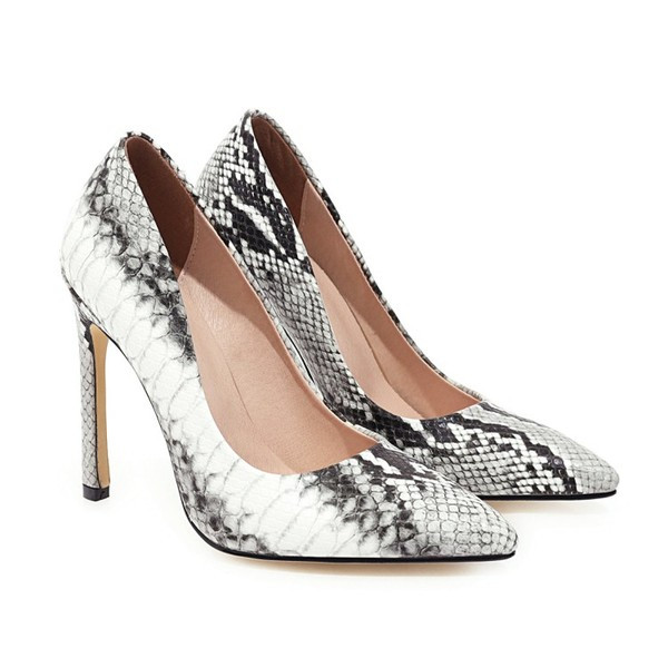 Elegantiški moteriški batai su gyvatės raštu ir aukštakulniais