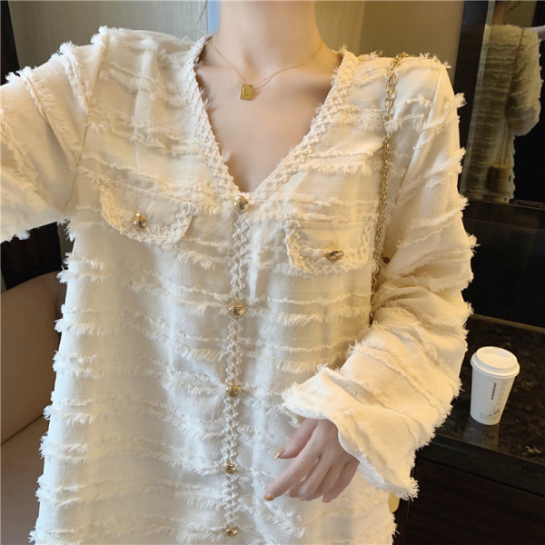 Retro női ruha spitz nyakkivágással és gombokkal