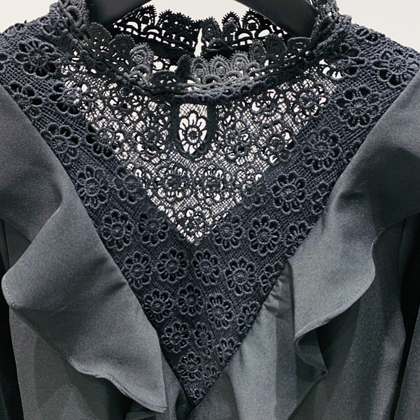 Új modell női ing csipkegallérral és fodrokkal