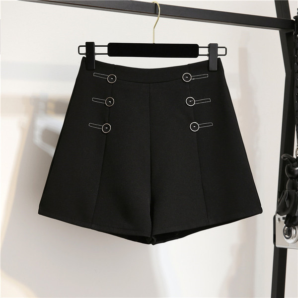 Стилни къси дамски панталони широк модел с висока талия