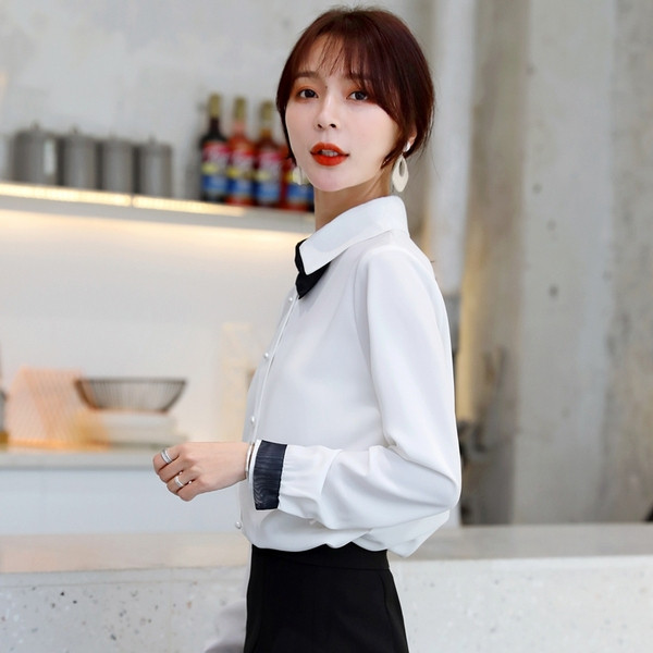 Дамска риза от шифон с ниска яка и копчета