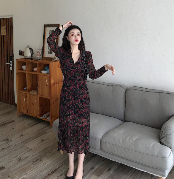 Pavasarinė moteriška retro suknelė su gėlių raštu