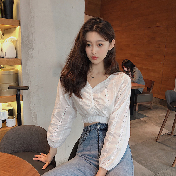 Trumpa moteriška vasarinė palaidinė ilgomis rankovėmis