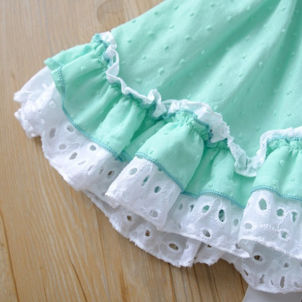 Модерна детска рокля с тънки презрамки и квадратно деколте 