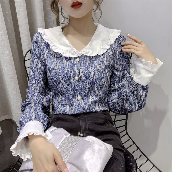 Retro stiliaus moteriški marškiniai ilgomis rankovėmis ir špico iškirpte