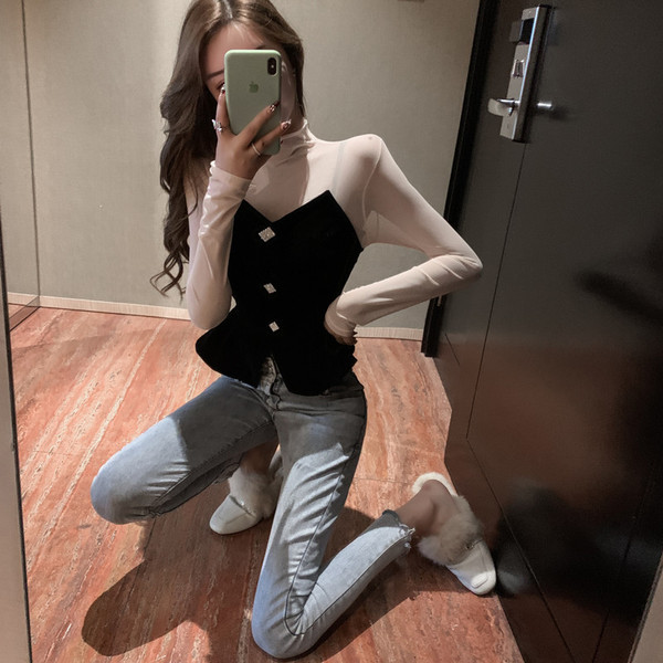 Bluză de damă de ultimă generație cu mâneci lungi și guler înalt