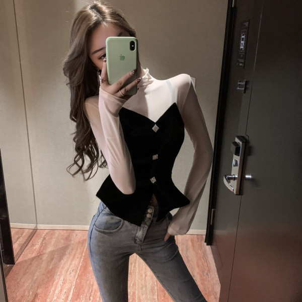 Bluză de damă de ultimă generație cu mâneci lungi și guler înalt