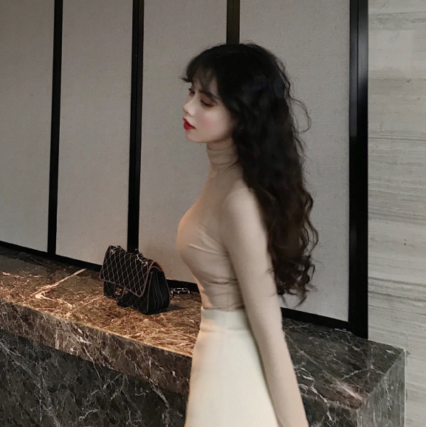 Női alkalmi blúz magas gallérral és hosszú ujjal