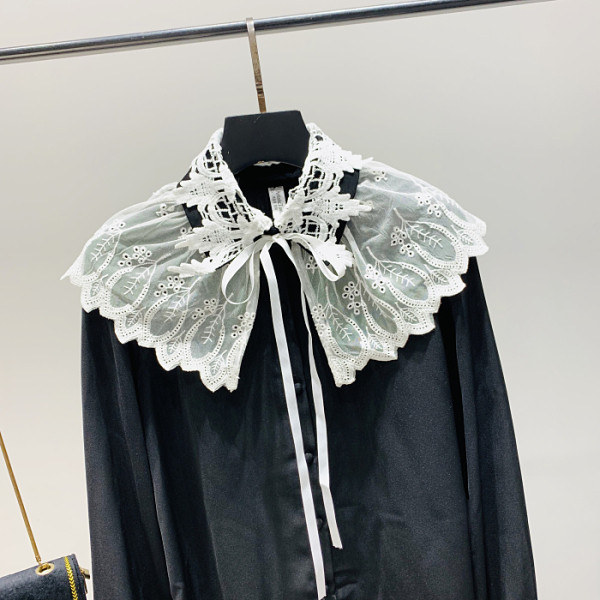 Moderna ženska košulja s čipkom, kravatama i lotos rukavima