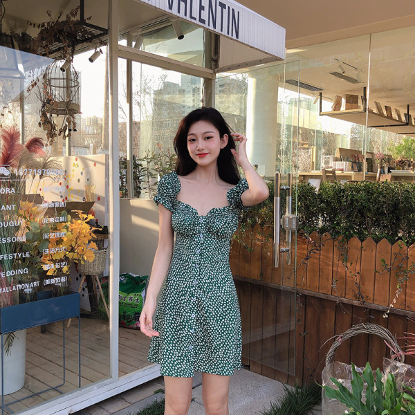 Πράσινο γυναικείο φόρεμα  με κοντά μανίκια και κουμπιά