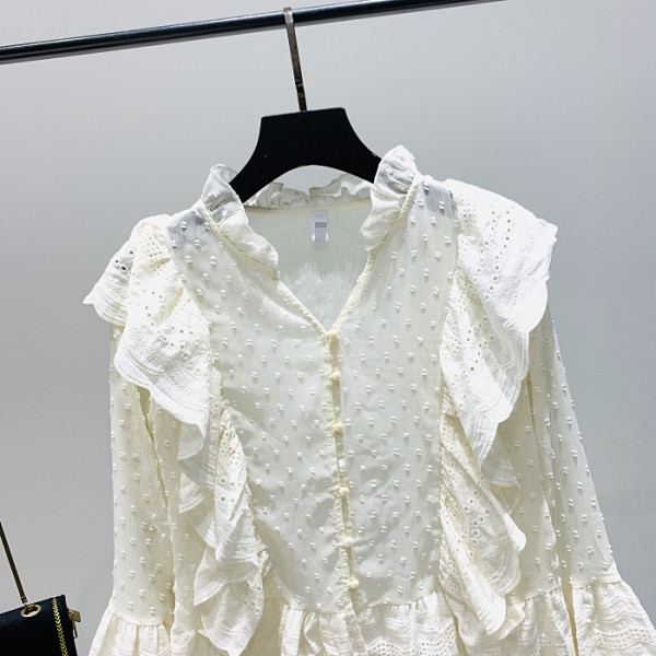 Jauna modeļa sieviešu krekls ar špica kakla izgriezumu, lotosa piedurknēm un volāniem