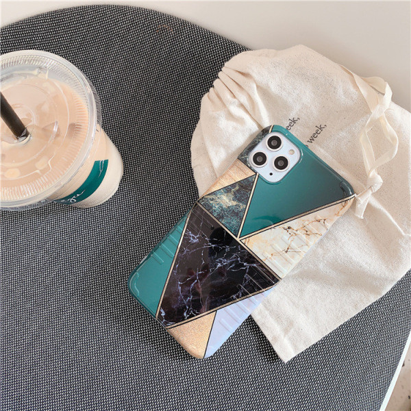 iPhone 11 Pro Max futrālis ar ģeometriskām formām un marmora efektu