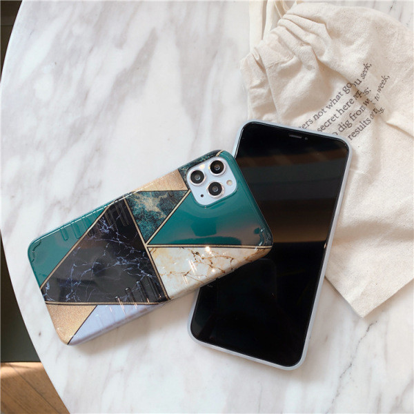 iPhone 11 Pro Max futrālis ar ģeometriskām formām un marmora efektu