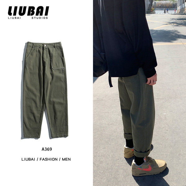 Vyriškų laisvalaikio kelnių tiesus modelis