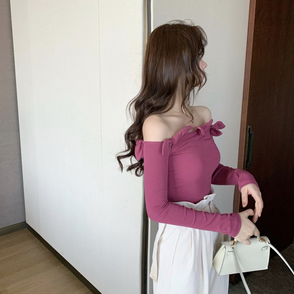 Bluză casual de damă cu umerii goi și mâneci lungi