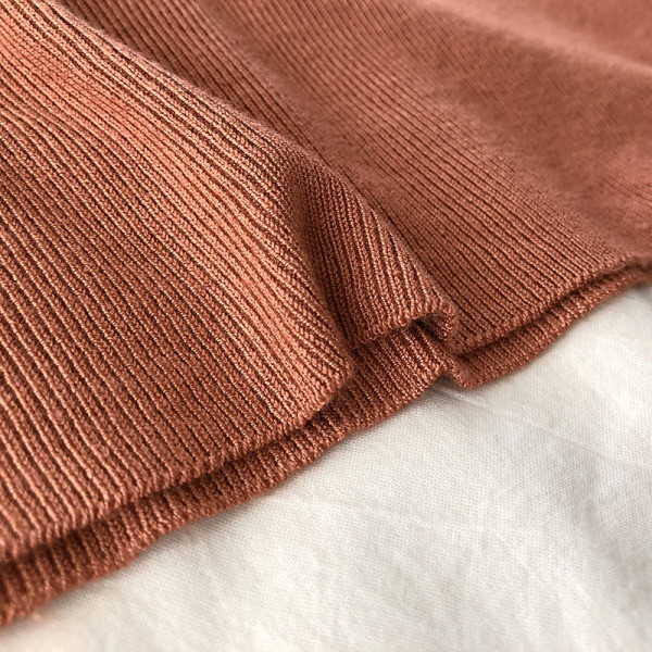 Maieu de zi cu zi pentru damă, cu decolteu pătrat și bretele largi