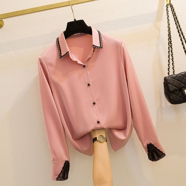 Cămașă modernă de damă cu guler clasic de șifon