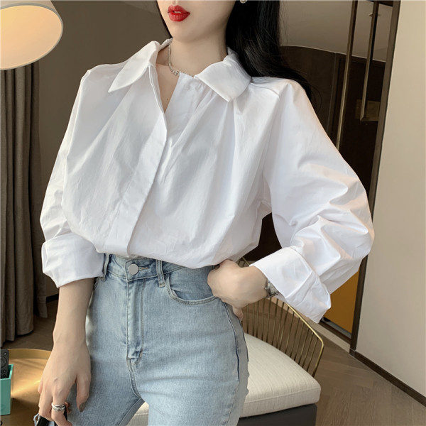 Laisvalaikio moteriški marškiniai klasikine apykakle ir ilgomis rankovėmis – plataus modelio