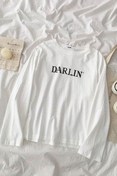 Дамска блуза с овално деколте и надпис