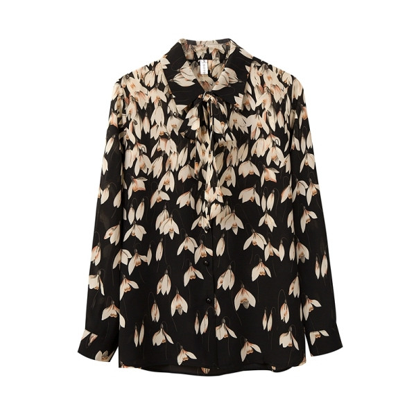 Нов модел дамска риза -с флорален десен и класическа яка