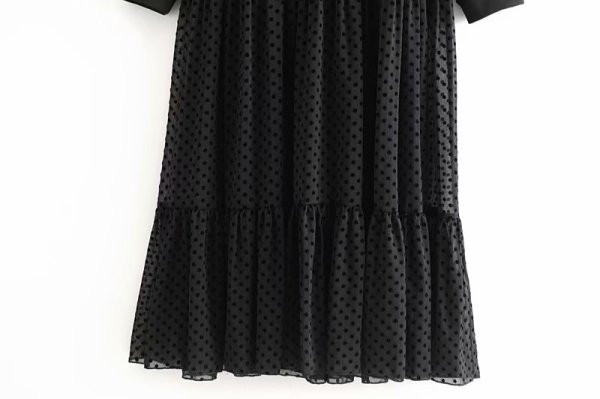 Női tüll ruha modell kapucnival és nyakkendővel