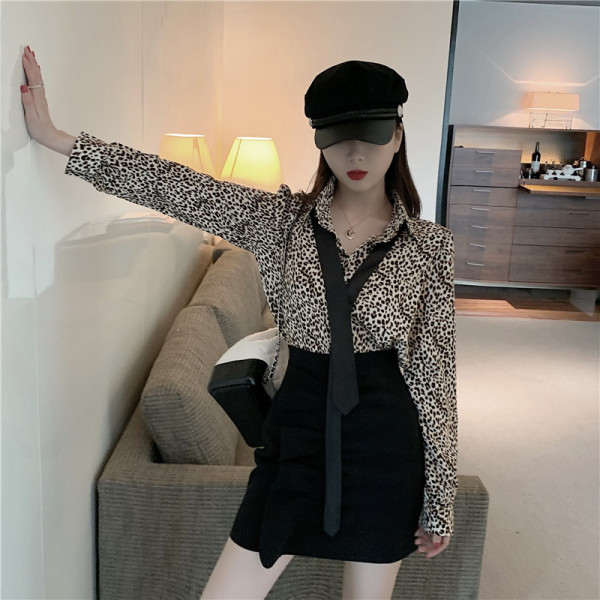 Leopard naiste särk klassikalise krae ja paelaga