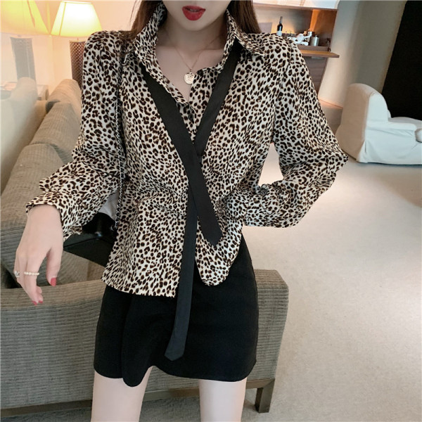 Leopard naiste särk klassikalise krae ja paelaga