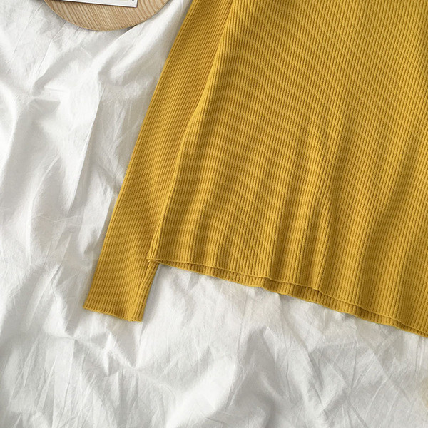 Ежедневна дамска блуза с обло деколте и копчета