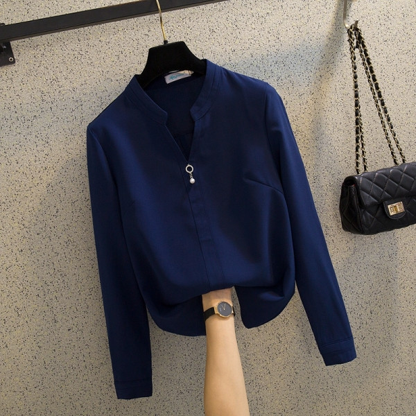 Kaasaegne naiste särk spits-kaelusega ja pikkade varrukatega