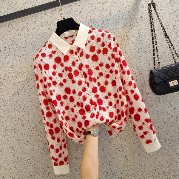 Moderna sieviešu punktveida blūze ar klasisku apkakli