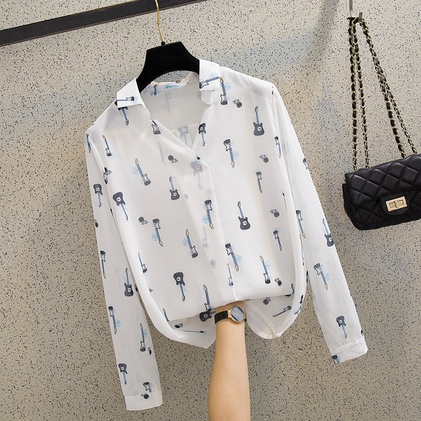 Jauna modeļa sieviešu krekls ar špica kakla izgriezumu un garām piedurknēm