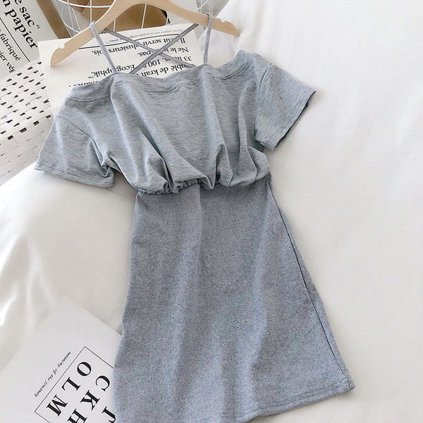 Ikdienas sieviešu kleita ar īsām piedurknēm un krustu mugurā