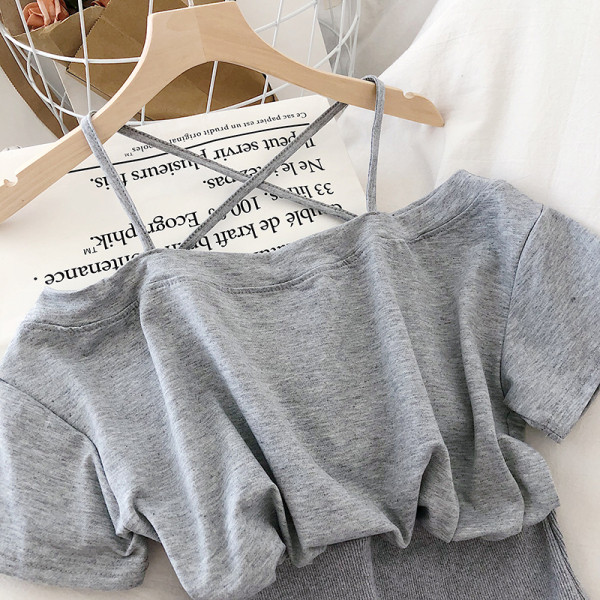 Ikdienas sieviešu kleita ar īsām piedurknēm un krustu mugurā