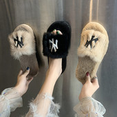 Sieviešu čības ar plakanu zoli ar dūnu un izšuvumu