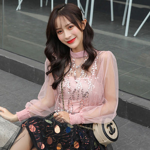 Casual γυναικείο πουκάμισο με οβάλ λαιμόκοψη και μανίκια με τούλι