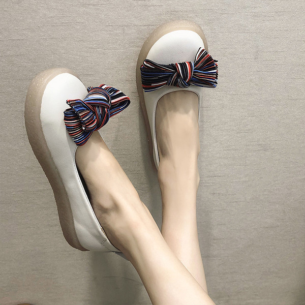 Moteriški laisvalaikio batai iš eko odos su kaspinu